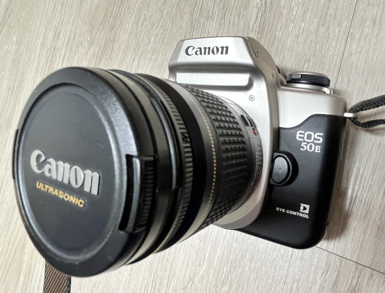 Analoge Spiegelreflex Canon EOS 50E (incl lens)