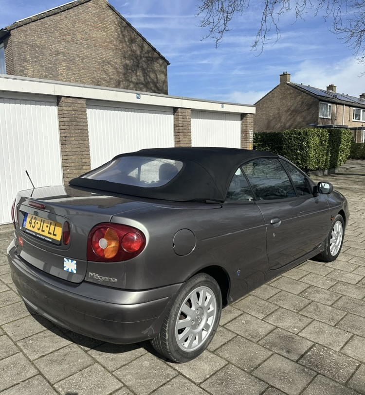 Renault Megane 1,4i cabrio softdak APK 05/2025 tuning