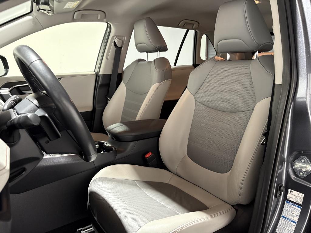 Toyota Rav4 2.5 hybrid awd exec.