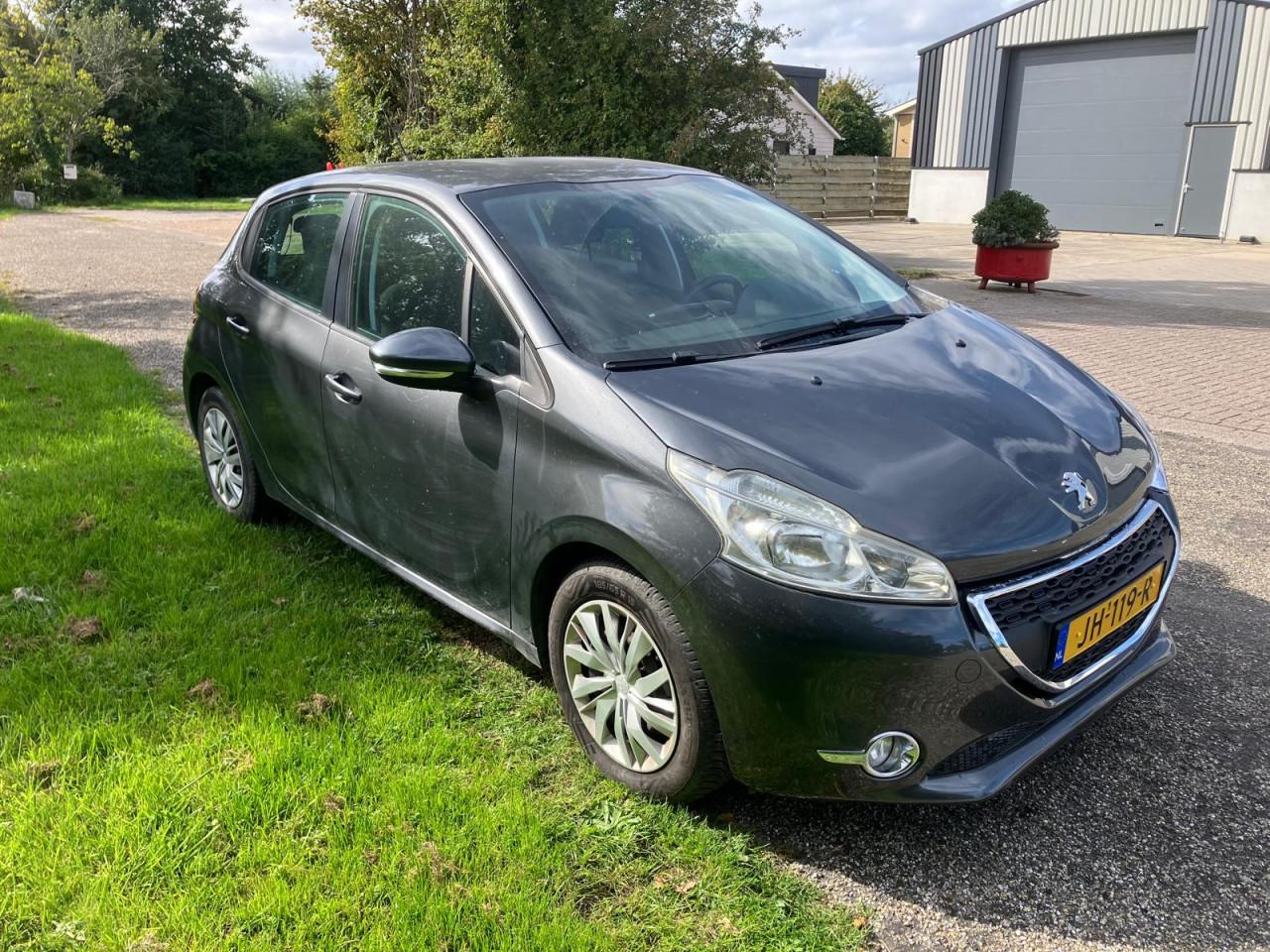 Peugeot 208 1.2