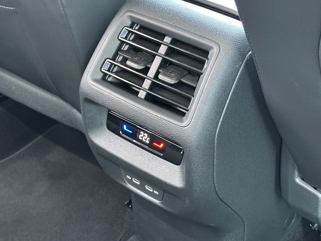 Volkswagen Tiguan 1.5 etsi life | trekhaak | camera | trekhaak | dode hoek 