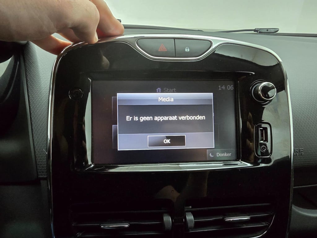 Renault Clio occasion zuinige auto en cruisecontrol | tweedehands renault c