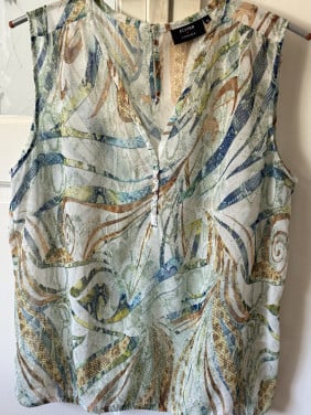 4 mooie Tops. Elvira zgan , Mexx, Liv. Mt 42/44