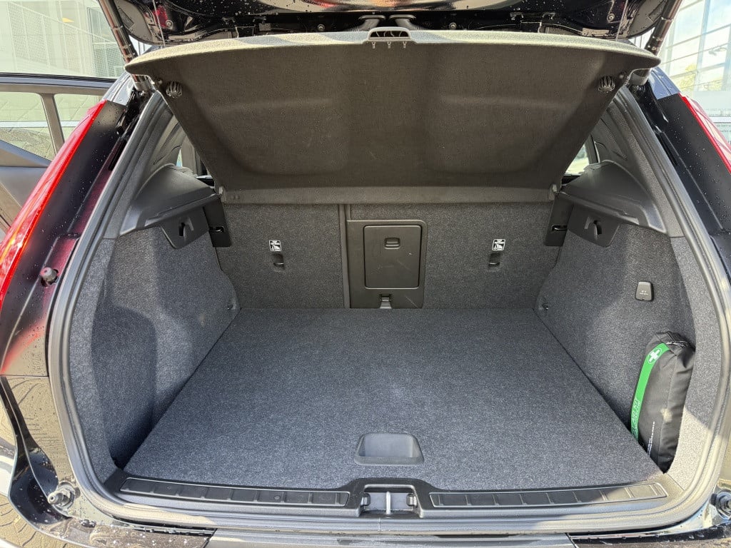 Volvo XC40 t4 211pk recharge plus bright| panodak| camera| h&k sound| elek.