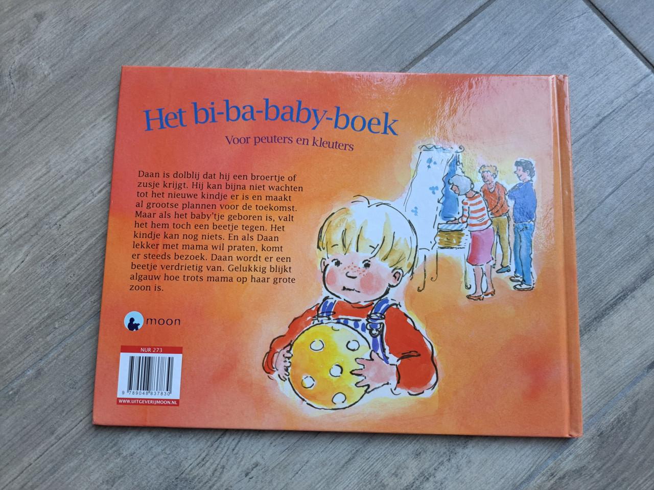 Het bi-ba-baby-boek van Marianne Busser en Ron Schroder