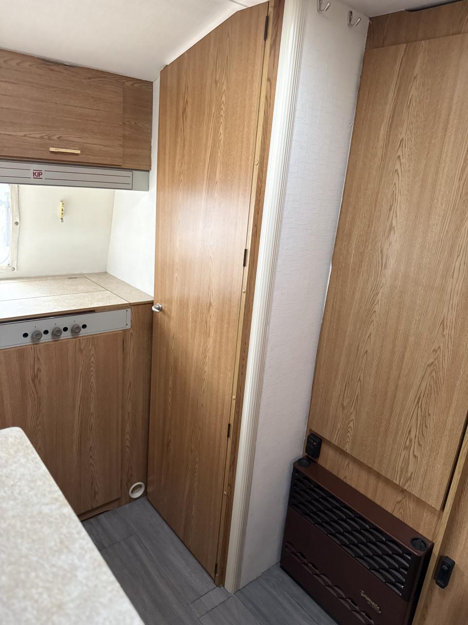 Kip Greyline KG 40 EK inclusief voortent