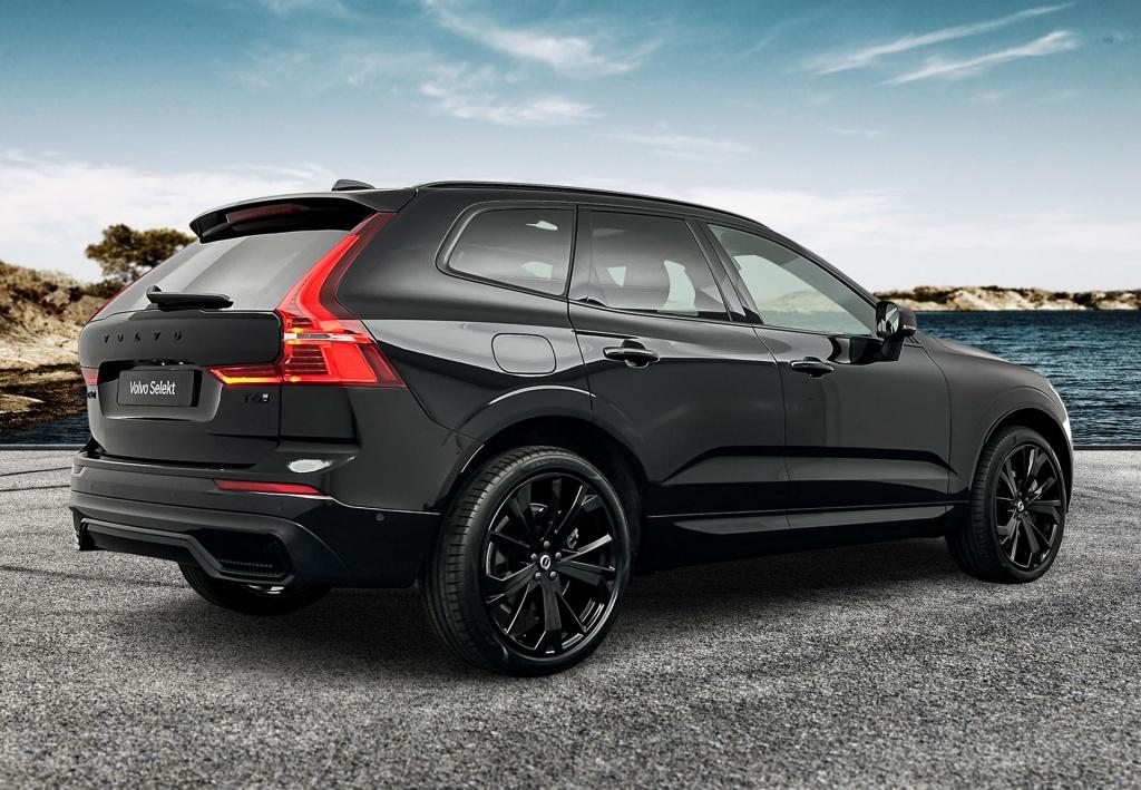 Volvo XC60 t6 398pk recharge black edition ultra| pano| 360camera| adap.cru