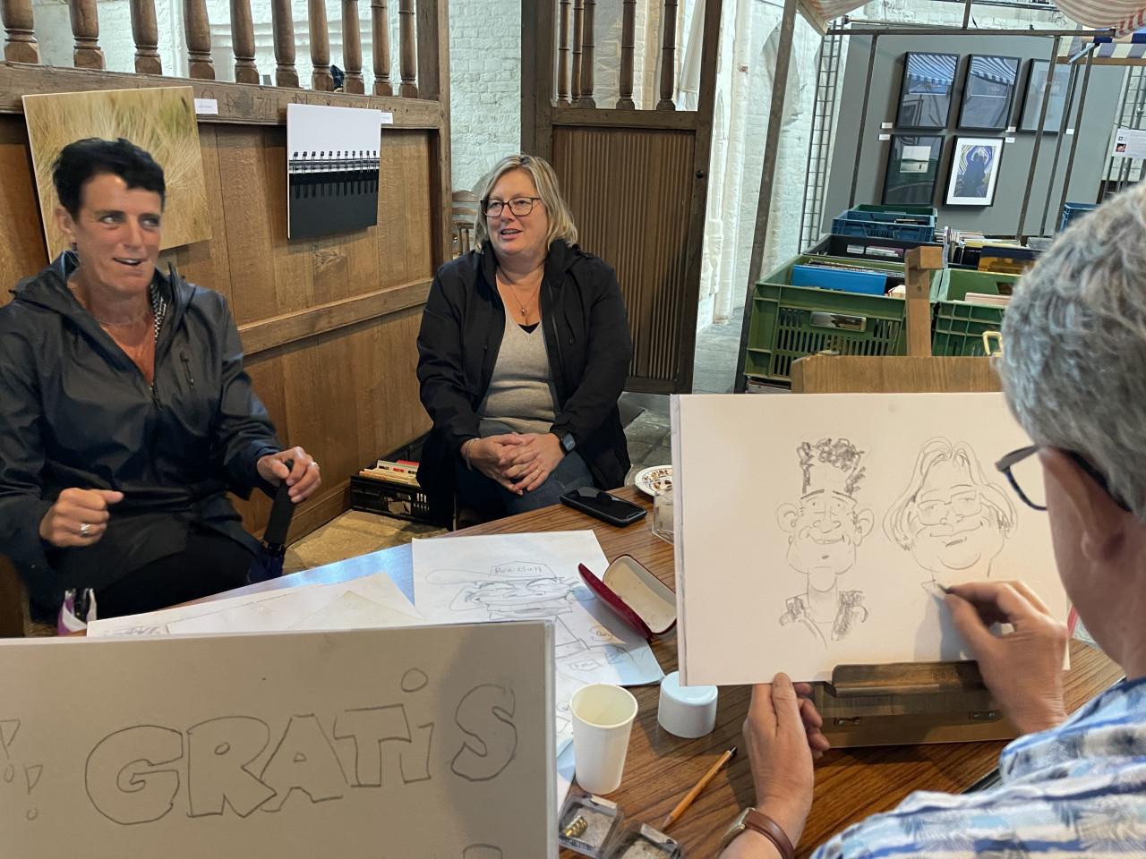 Leuk voor uw feest: laat karikaturen tekenen!