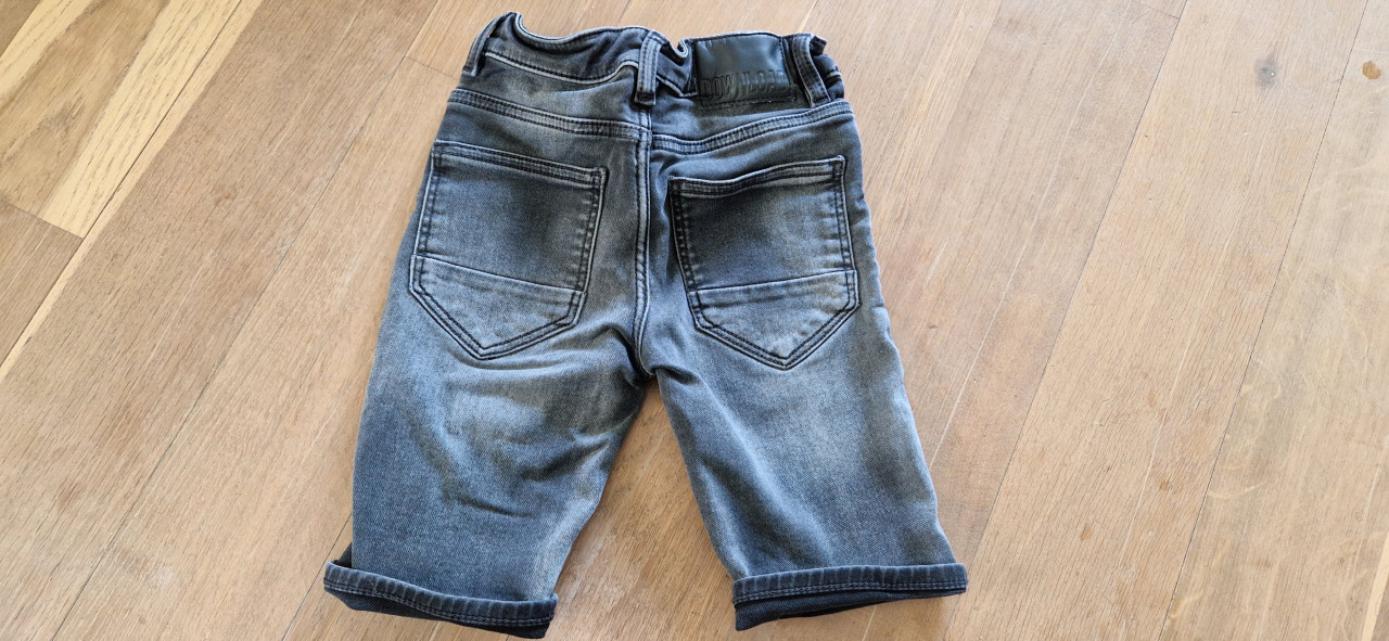 Jongens korte broek korte jeans maat 134
