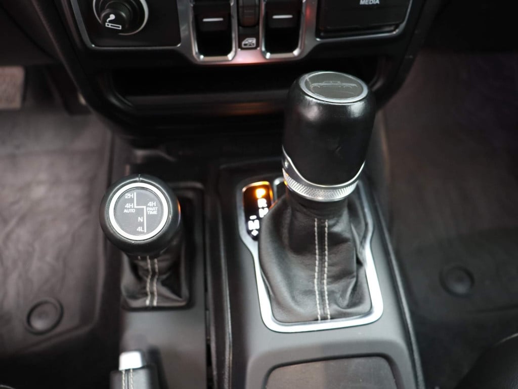 Jeep Gladiator overland 3.0d v6 awd excl. btw | nav | carplay | leder | adc