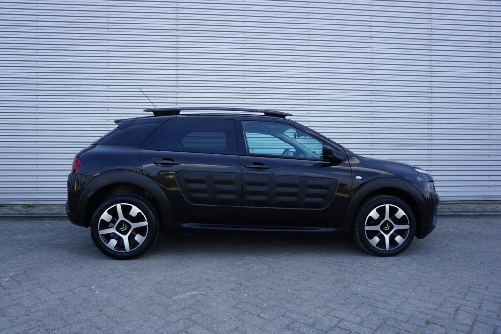 Citroen C4 Cactus 1.2 vti shine climate / navi / cruise / camera / pano / p