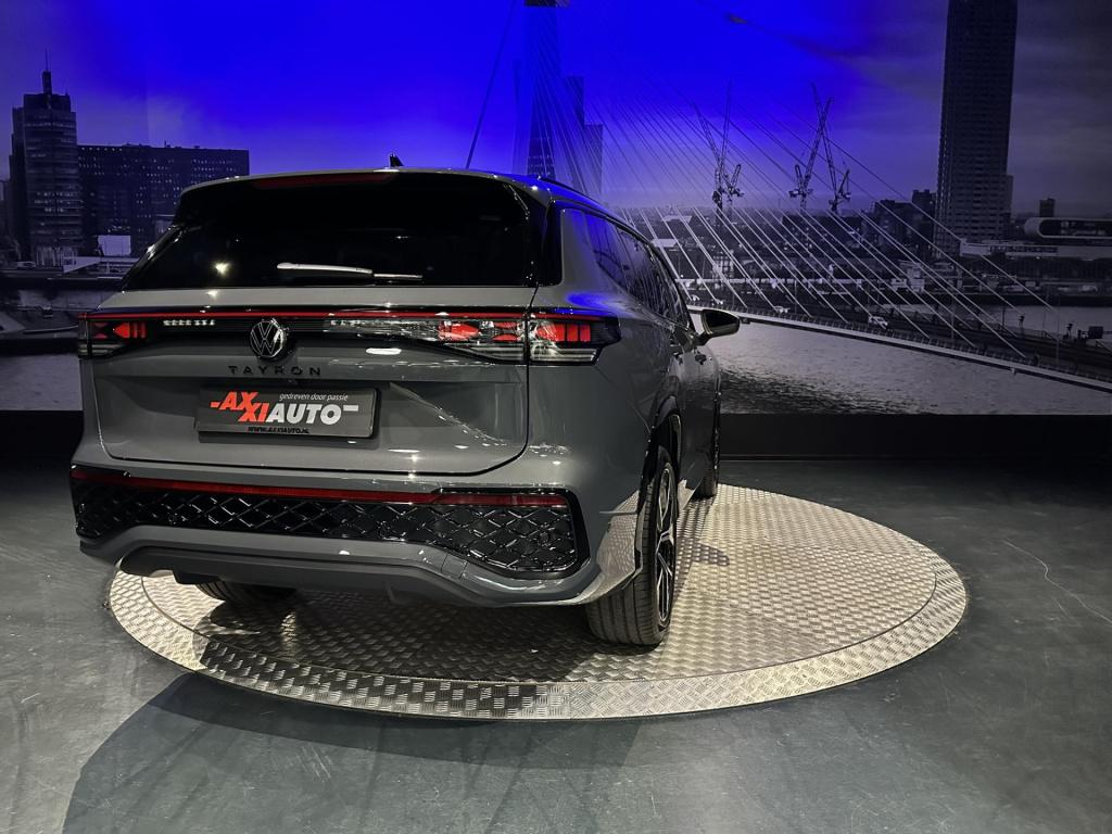 Volkswagen Tayron 1.5 ehybrid r-line edition *pano*keyless*blackstyle*