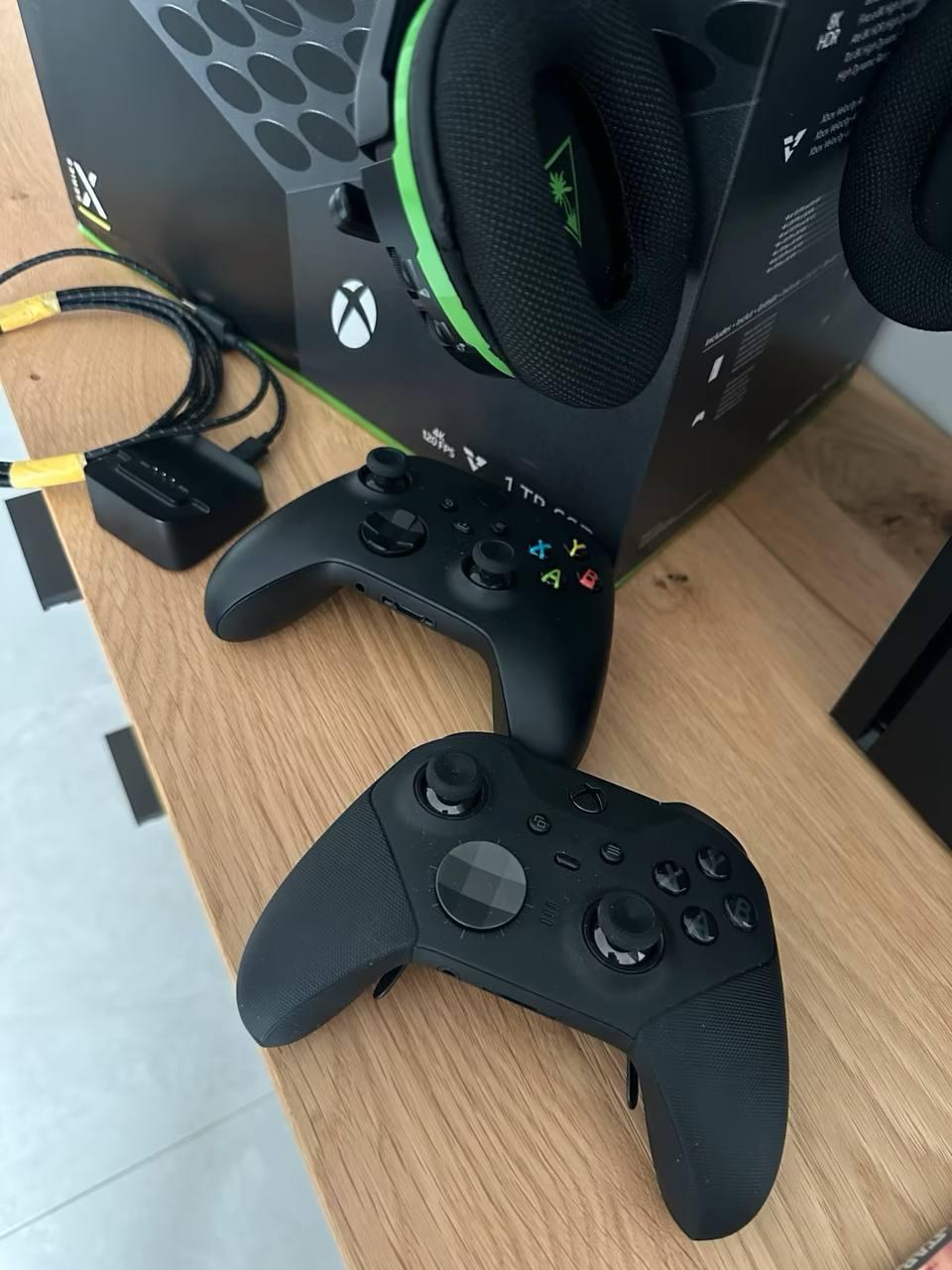 Xbox Series X Konsole - TOP Zustand Inkl. 2 Controller, 2TB SSID
