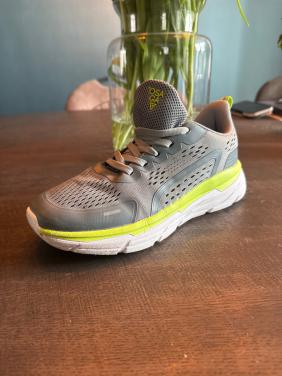 Als nieuwe leuke Osaga (scapino) lichte kinder sportschoenen