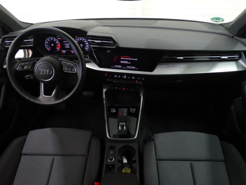 Audi A3 35 tfsi 150pk s tronic s line edition