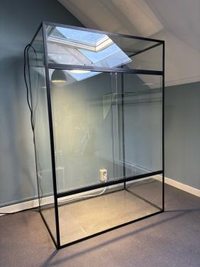 Ruim terrarium 80x50x120 cm + Lucky Reptile Bright sun 70W