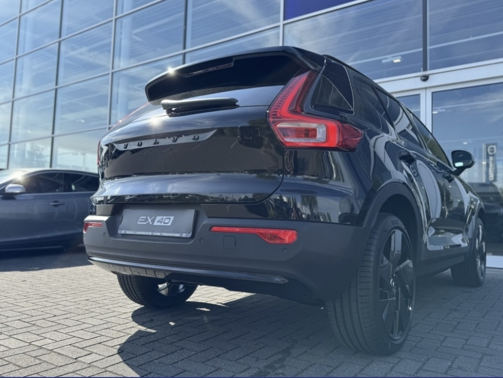 Volvo Ex40 plus black edition