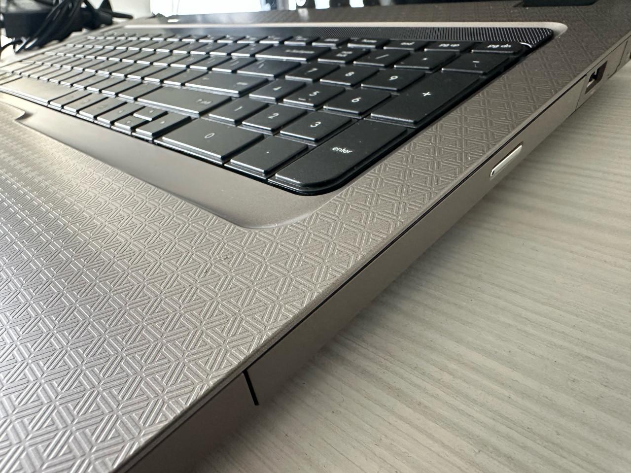 HP laptop 17inch