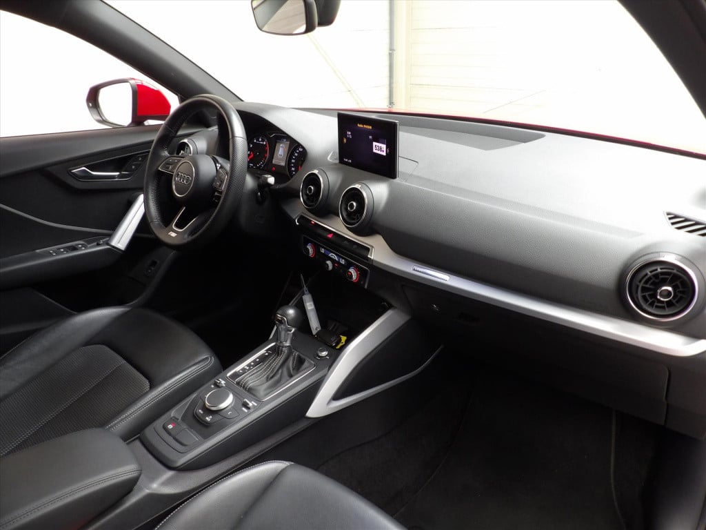 Audi Q2 35 tfsi 150pk s tronic s line edition