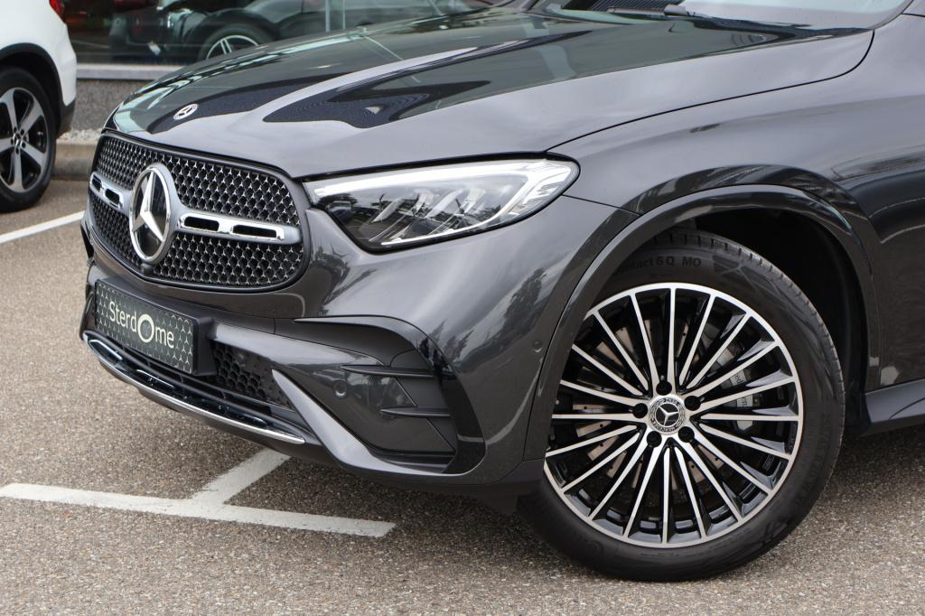 Mercedes-Benz Glc 300e 4matic amg l airmatic l gestuurde achteras l panoram