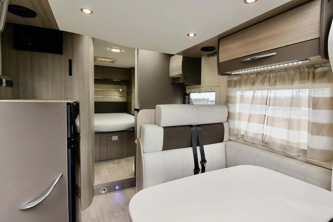 Challenger Genesis 288EB (Queensbed + Hefbed, Als nieuw!!!)