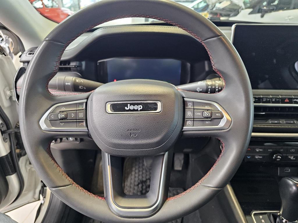 Jeep Compass 4xe 240 plug-in hybrid electric trailhawk