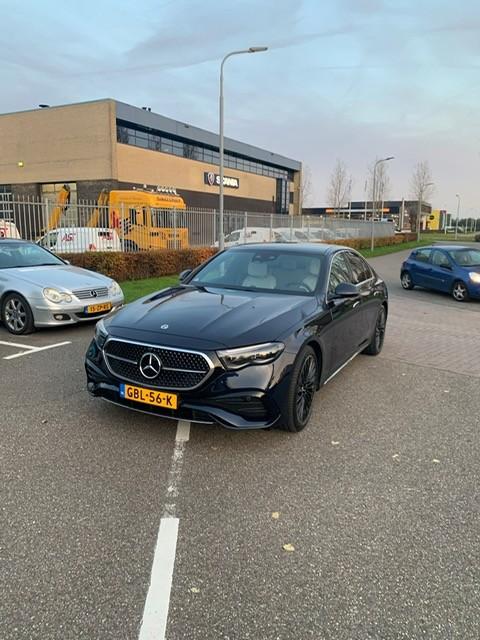 Mercedes-Benz E-Klasse 400 e 4matic amg line l panoramadak l techniek pakke