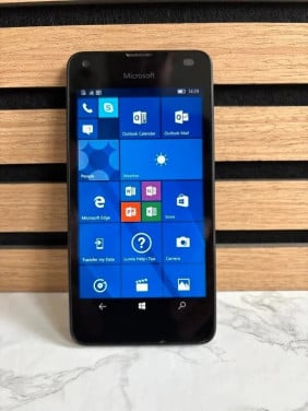 Microsoft Lumia 550 📱 Zwart – 7GB Opslag