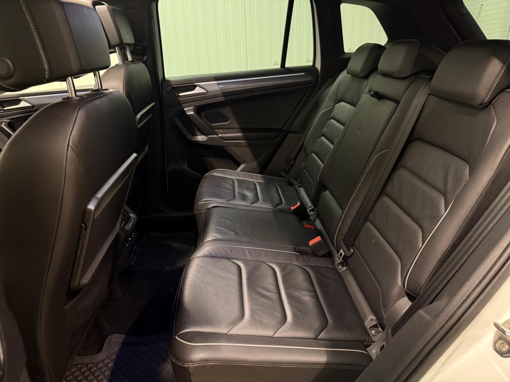 Volkswagen Tiguan 2.0 tsi 4motion r-line | bomvol | standkachel |leder | me