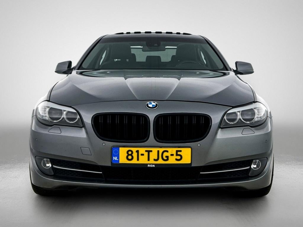 BMW 5 Serie 523i high executive | schuif/kanteldak |