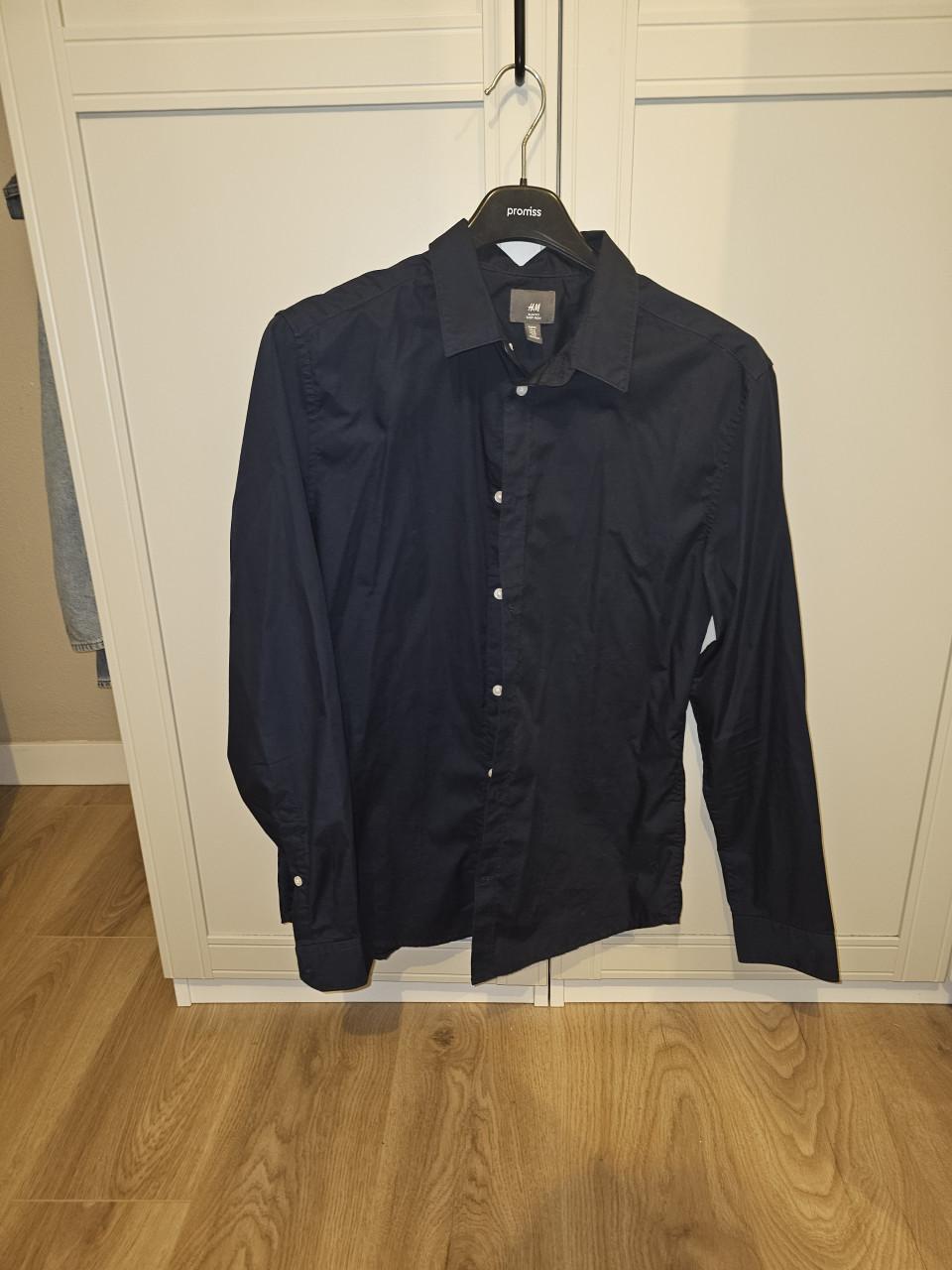 Diverse merkoverhemden en truien (echt)