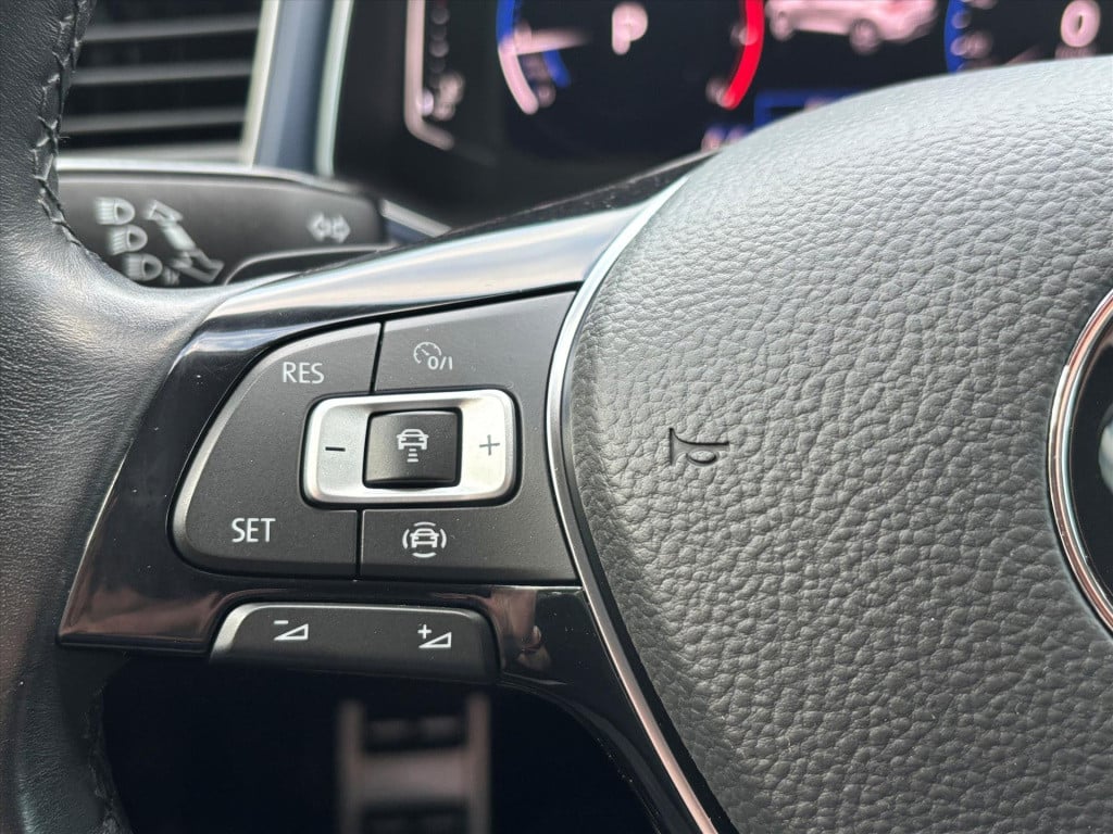 Volkswagen T-roc 1.5 tsi 150pk 7-dsg t-roc sport|trekhaak|carplay|navi|rijk