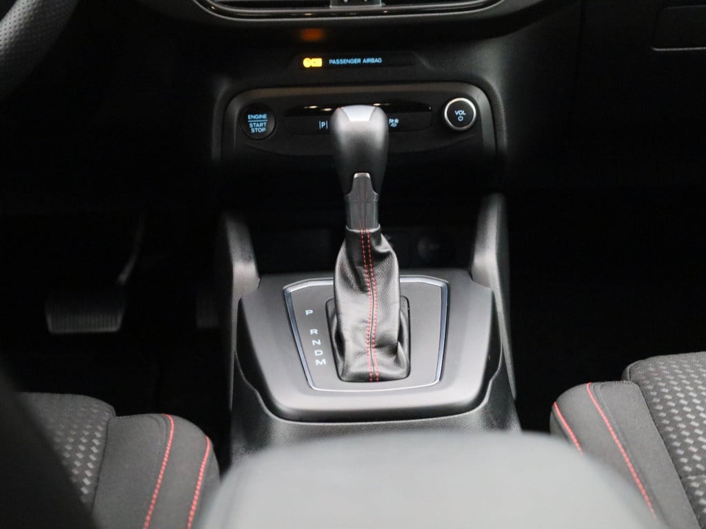 Ford Focus wagon 1.0 ecoboost hybrid st-line aut. | winterpack | climate co