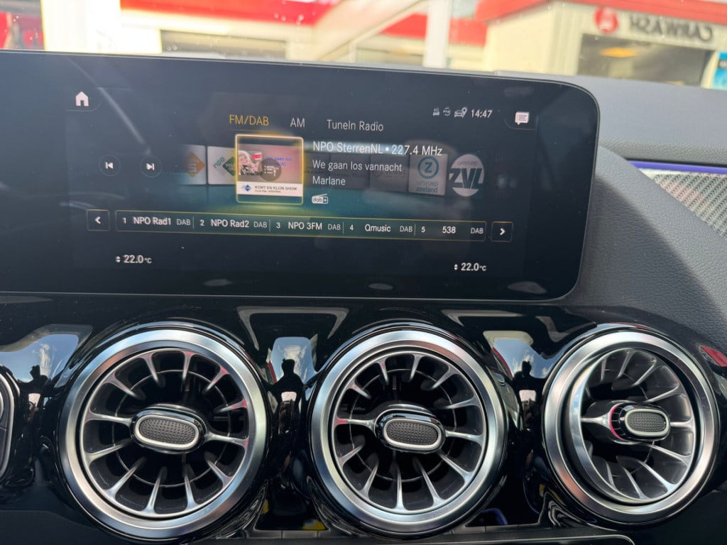 Mercedes-Benz Gla-klasse 180 business solution amg