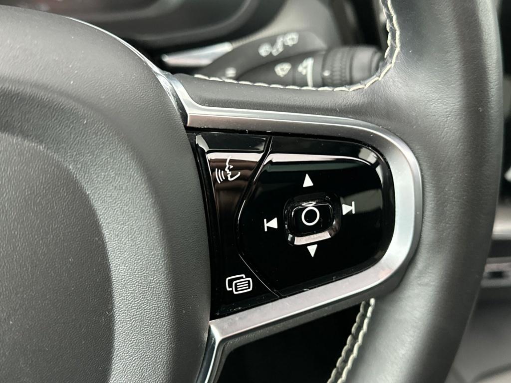Volvo XC60 t8 390pk recharge r-design| pano| 360camera| trekhaak| h&k sound