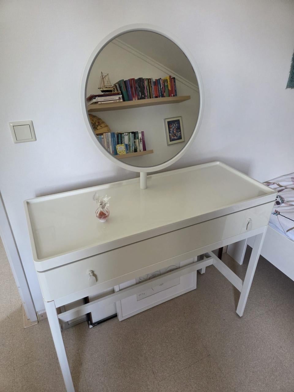 Ikea kaptafel met spiegel