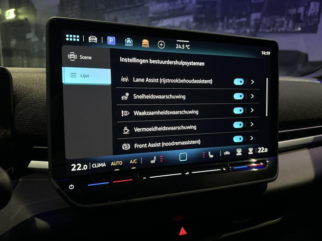 Volkswagen T-roc 1.5 etsi r-line first edition *led*camera*