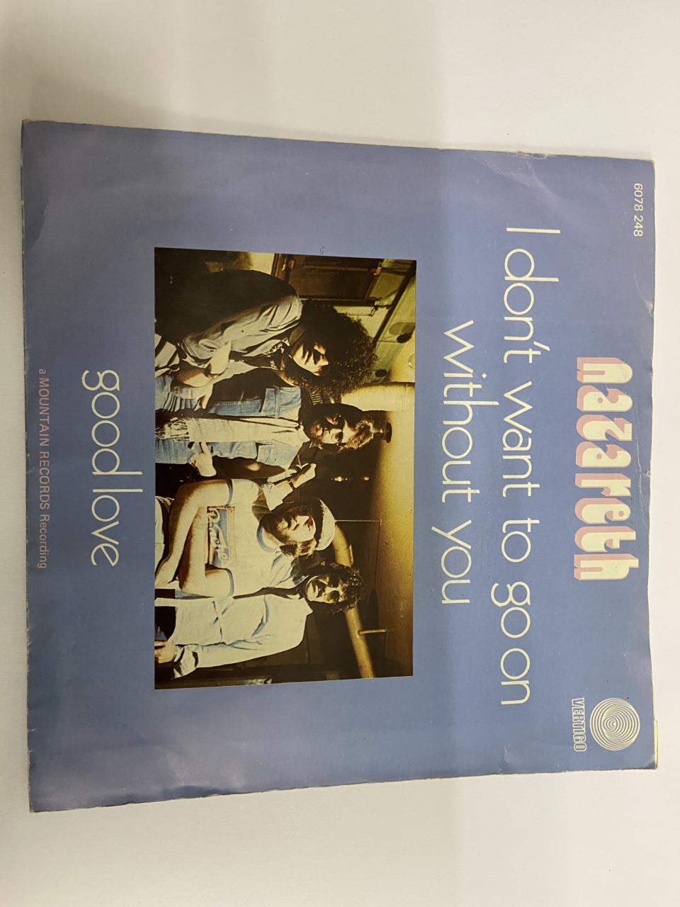 12 st diverse Singels.