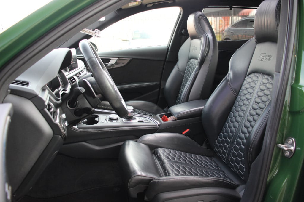 Audi Rs4 a4 avant 2.9 tfsi quattro pro line plus | pano | carbon | massage 