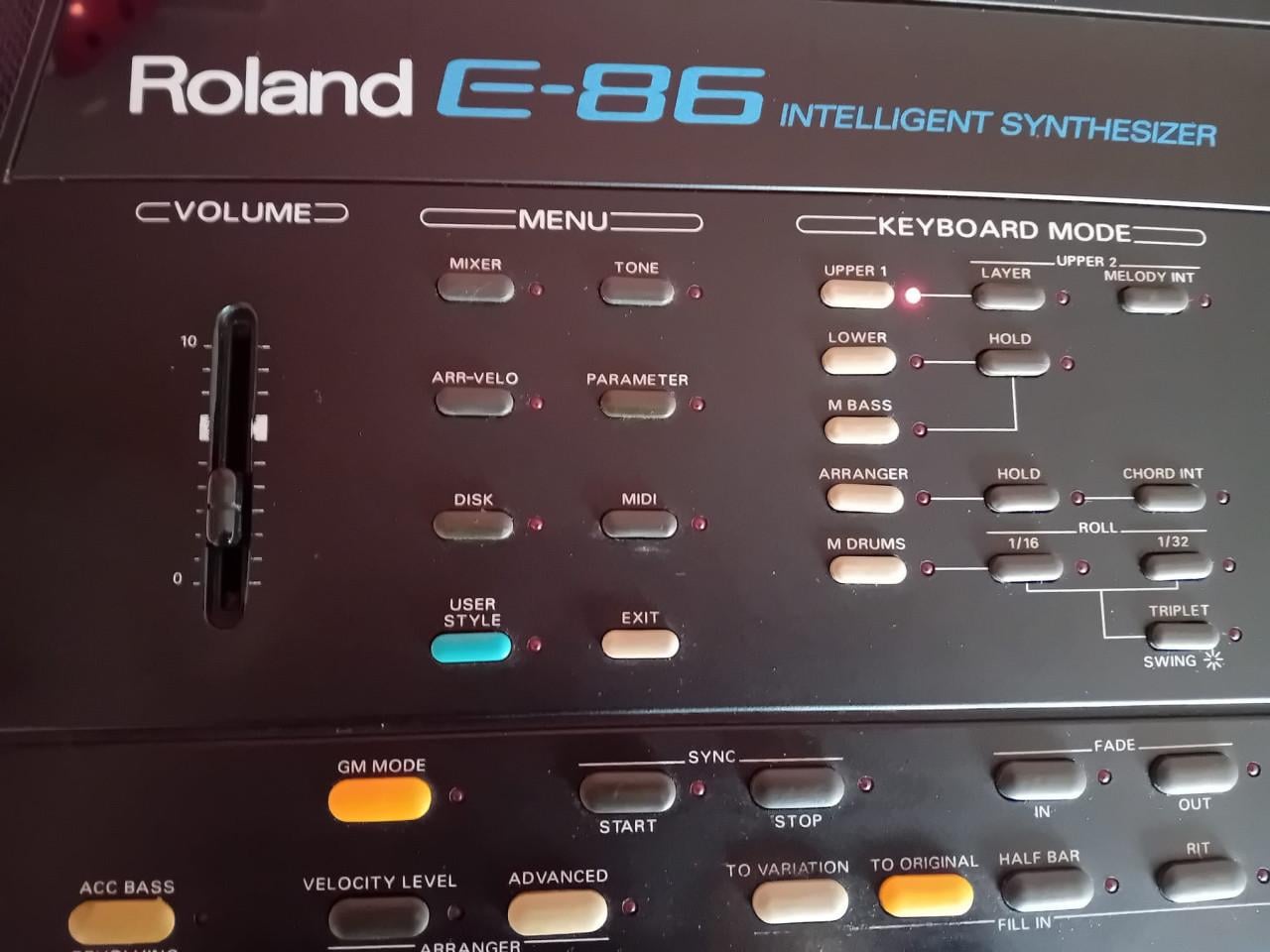 Roland E-86 intelligent synthesizer