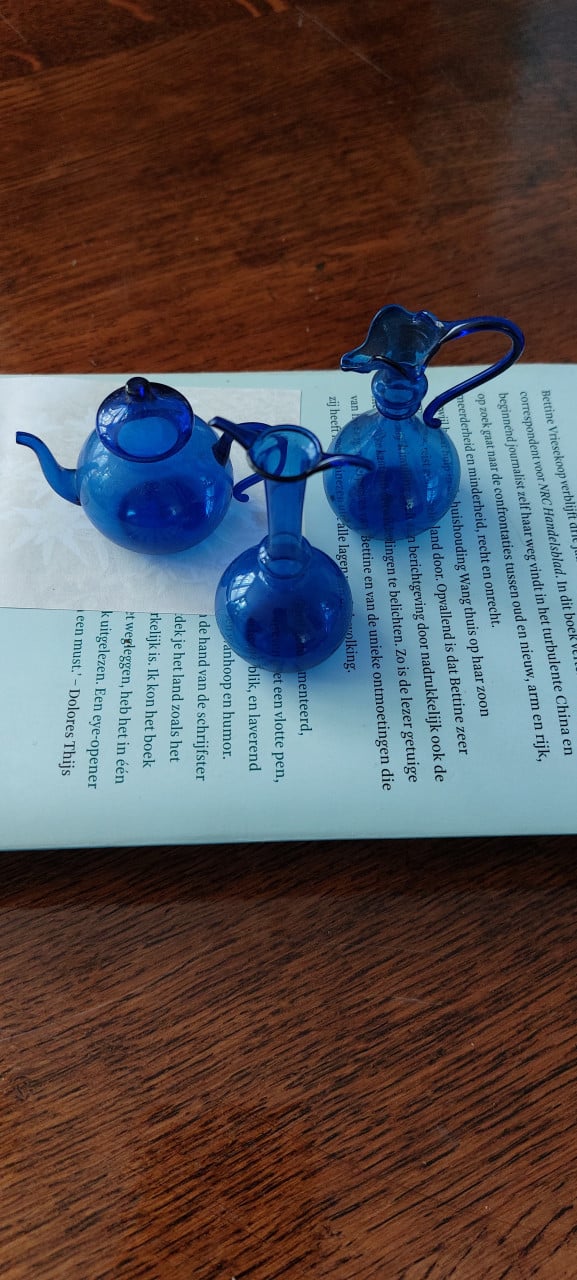 Decoratie glazen blauwe miniaturen