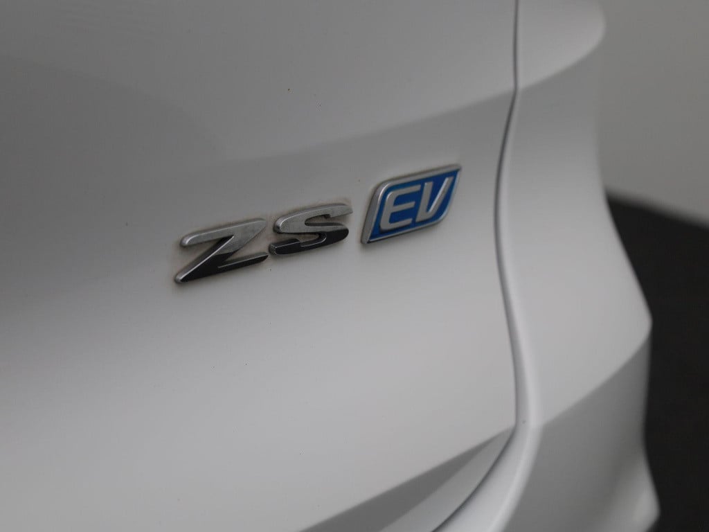 MG Zs Ev mg luxury 45 kwh
