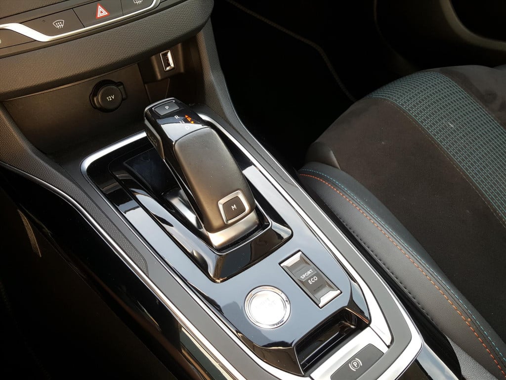 Peugeot 308 allure 1.2 pt-130pk s&s (vol)automaat (eat8) | panoramadak | na