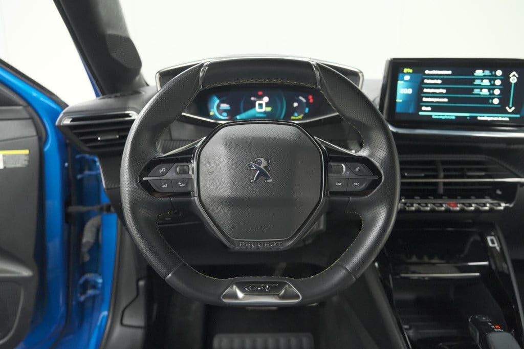 Peugeot 208 ev gt pack 50 kwh | camera | adapieve cruise control | stoelver