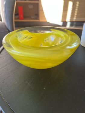 Kosta boda  hand geblazen.