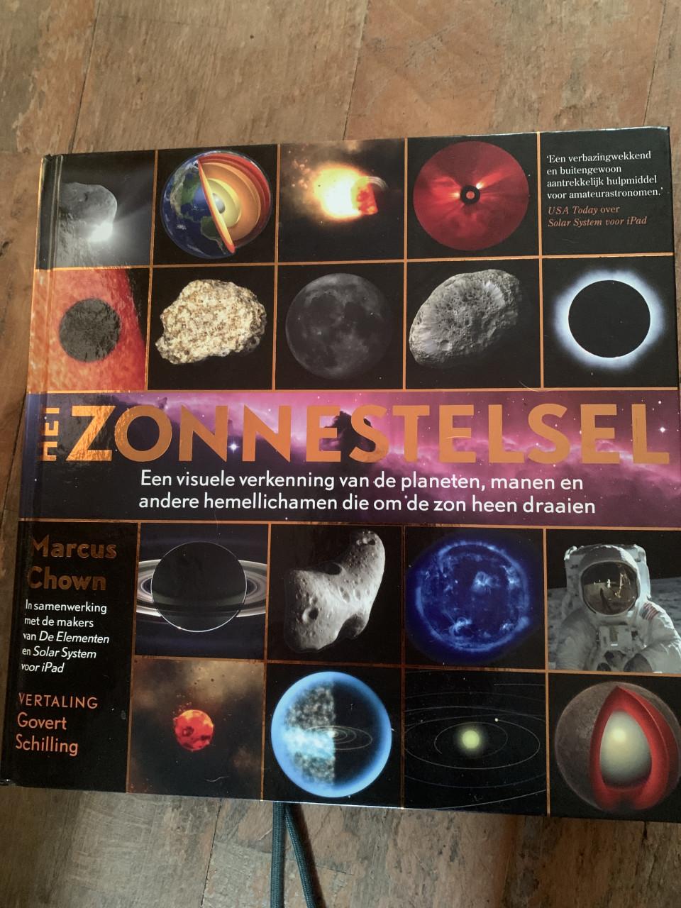 Boeken Zeeland en 1 over Zonnestelsel