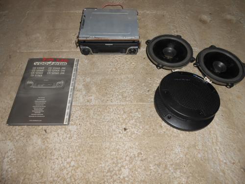 Inbouwradio 12 Volt VDO Dayton TR5106X compleet met boxen