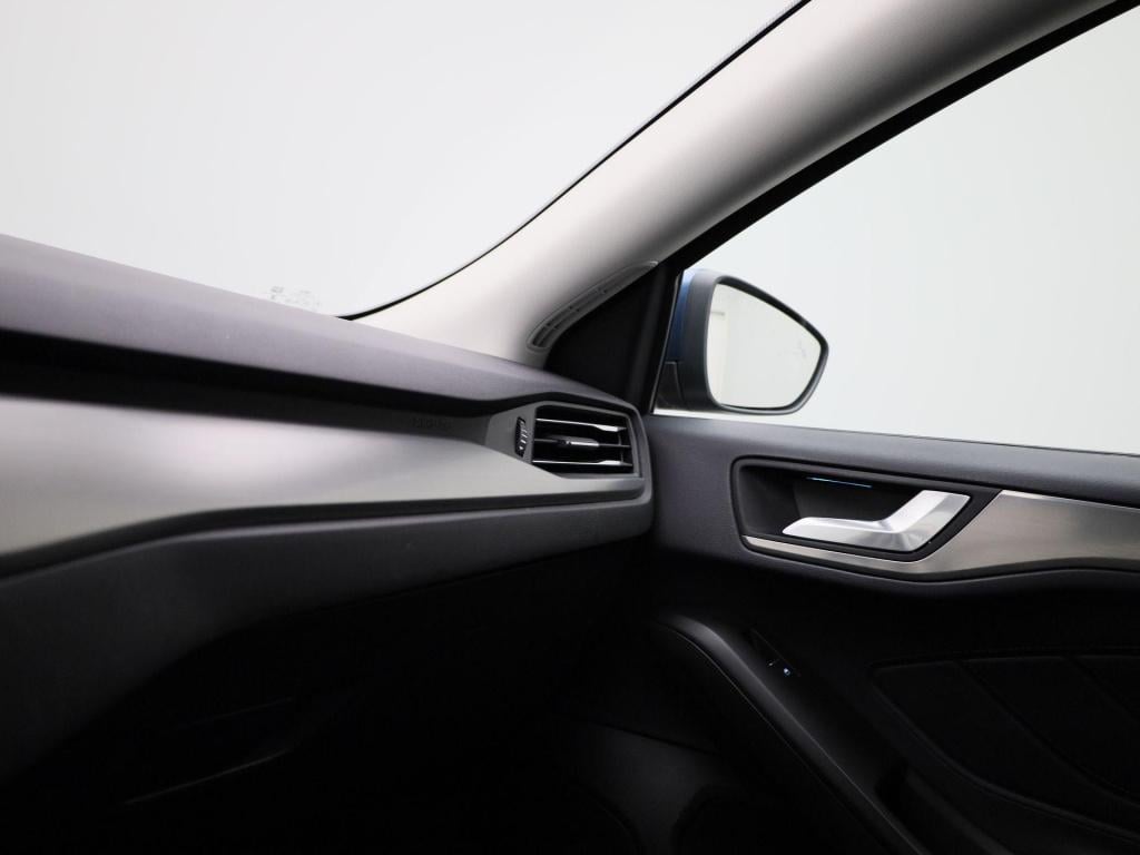 Ford Focus wagon 1.0 ecoboost hybrid titanium x business | lmv | parkeer se