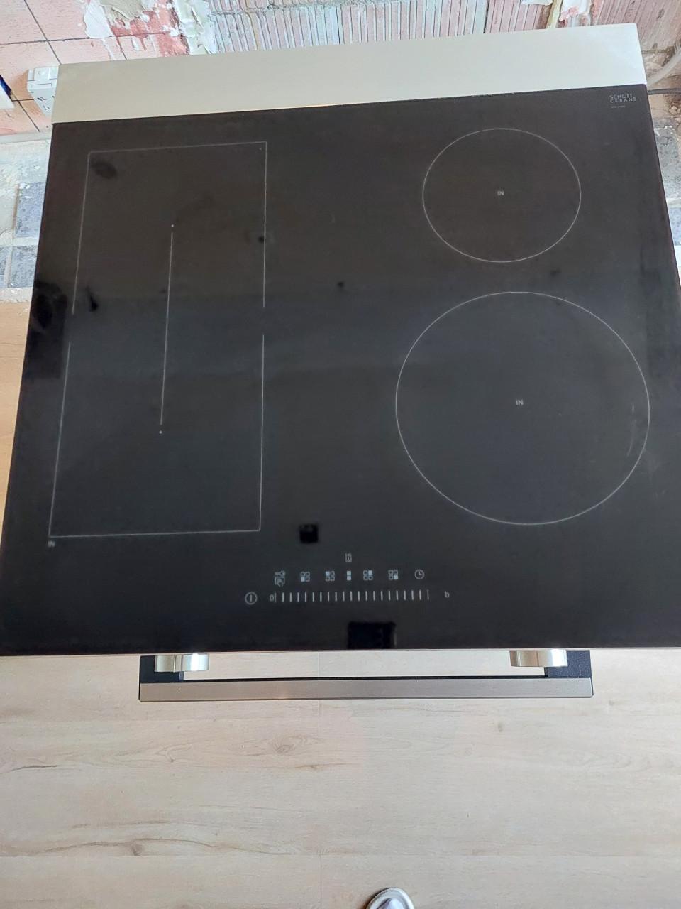 Inductie kookplaat met oven