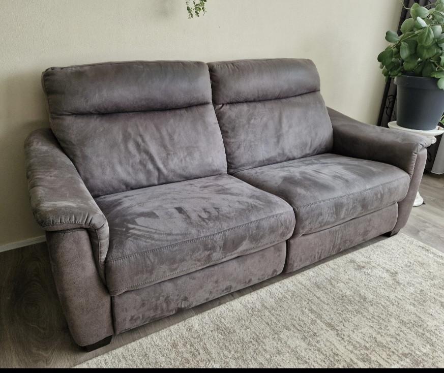 2 zits bank met elektrisch voetgedeelte